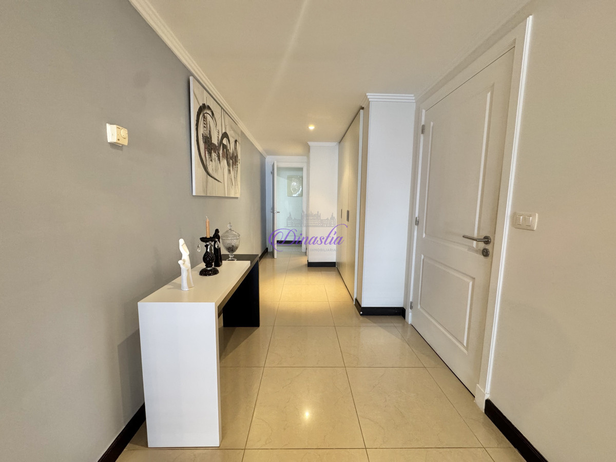 Apartamento ID.581 -  VENTA DE APARTAMENTO DE 3 SUITES + DEPENDENCIA 