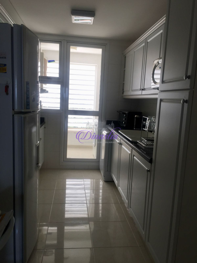 Apartamento ID.543 - VENTA DE APARTAMENTO 3 DORMITORIOS FRENTE AL MAR 