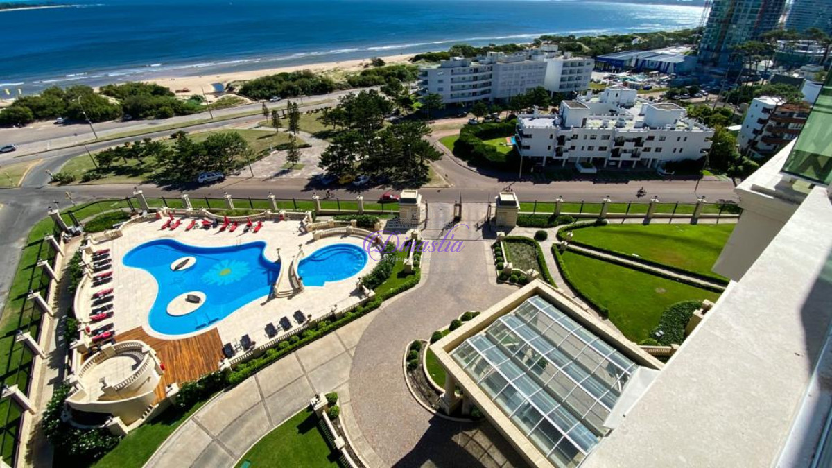 Apartamento ID.547 - VENTA DE APARTAMENTO DE 3 Y DEPENDENCIA EN EDIFICIO LE JARDIN PUNTA DEL ESTE