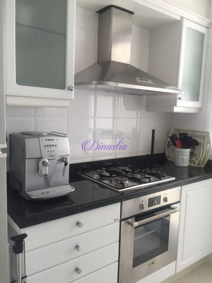 Apartamento ID.543 - VENTA DE APARTAMENTO 3 DORMITORIOS FRENTE AL MAR 