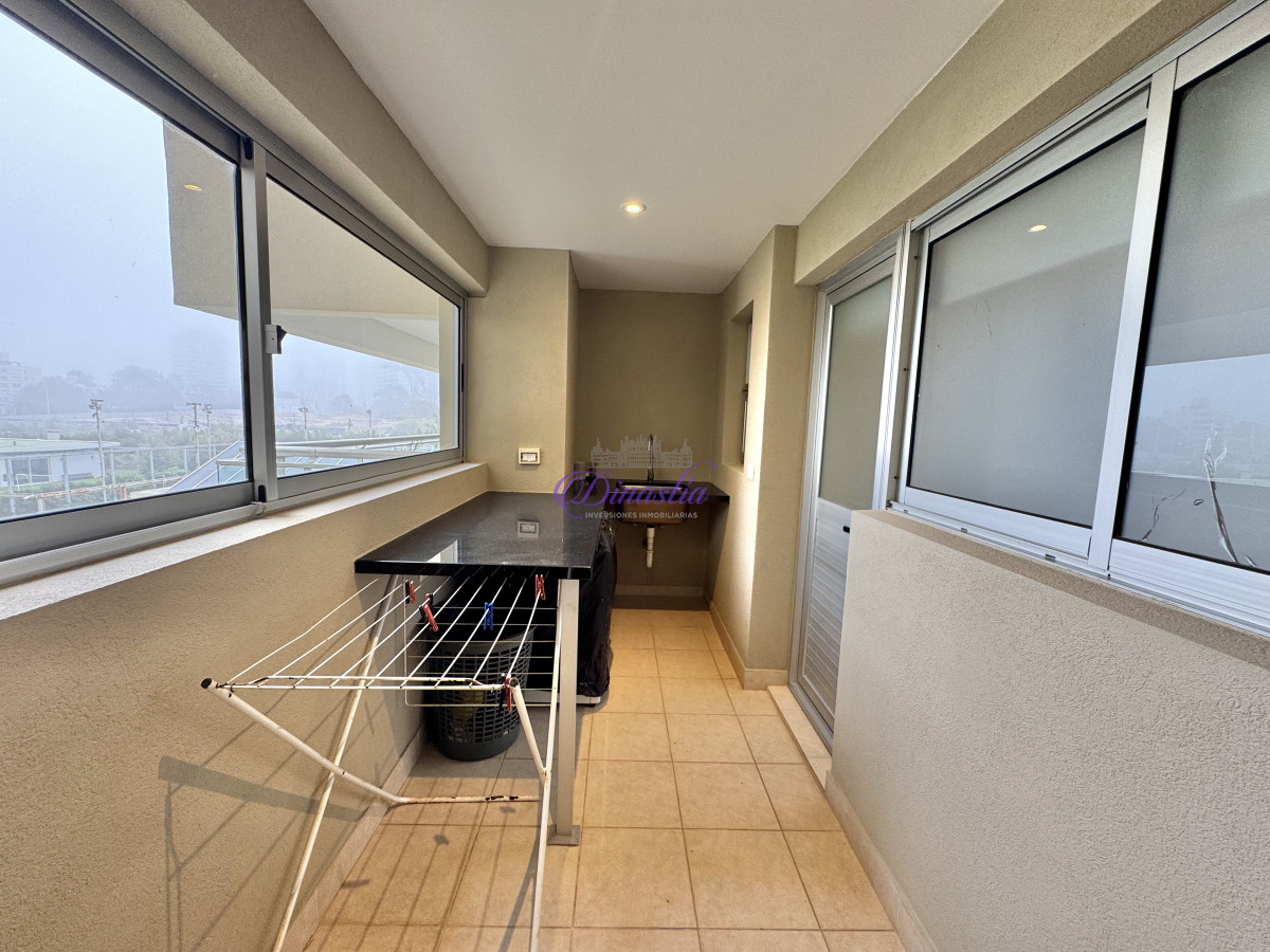 Apartamento ID.581 -  VENTA DE APARTAMENTO DE 3 SUITES + DEPENDENCIA 