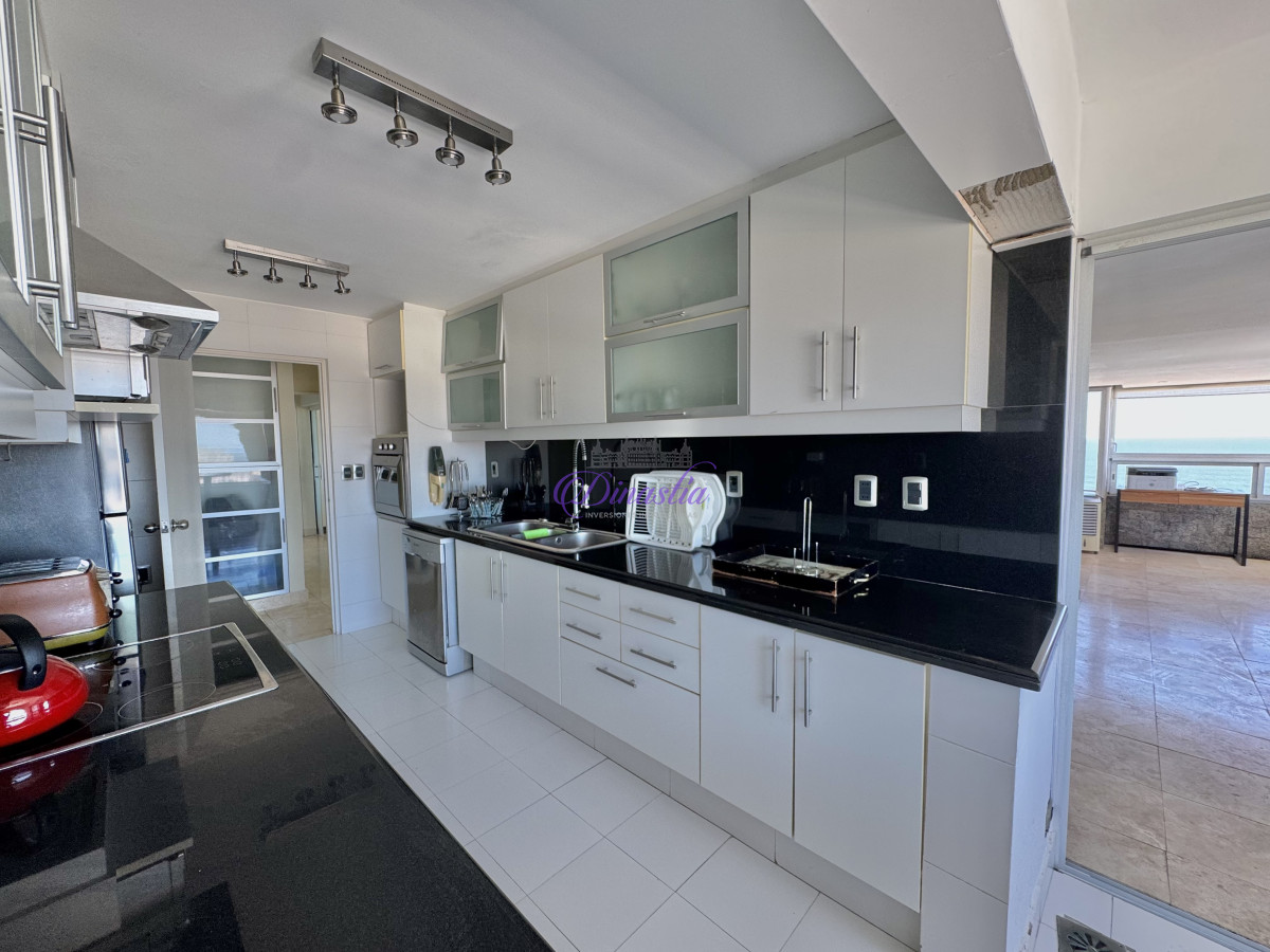 Apartamento ID.523 - VENTA APARTAMENTO EN PENÍNSULA DE 3 DORMITORIOS