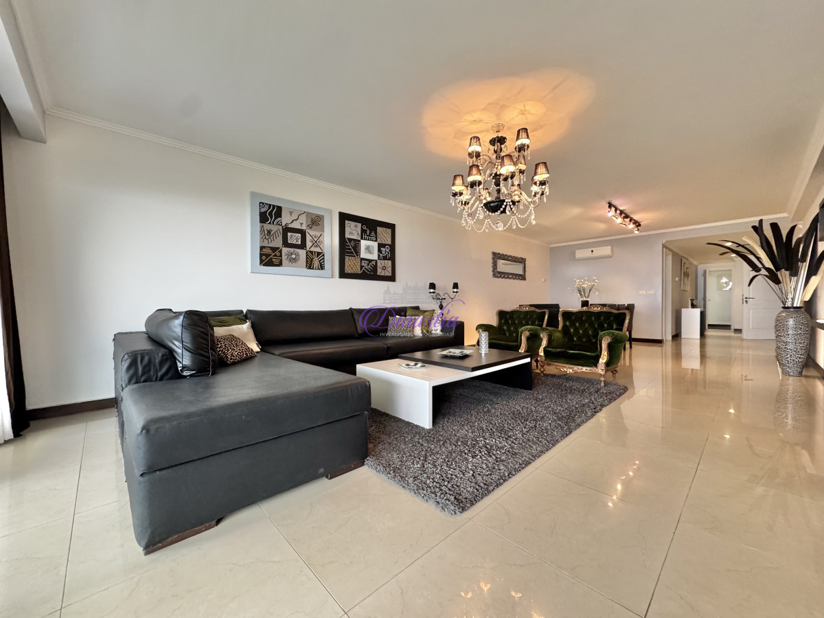 Apartamento ID.581 -  VENTA DE APARTAMENTO DE 3 SUITES + DEPENDENCIA 