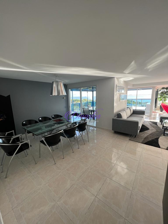 Apartamento ID.604 -  VENTA APARTAMENTO DE 3 SUITES + DEPENENDECIA PUNTA DEL ESTE