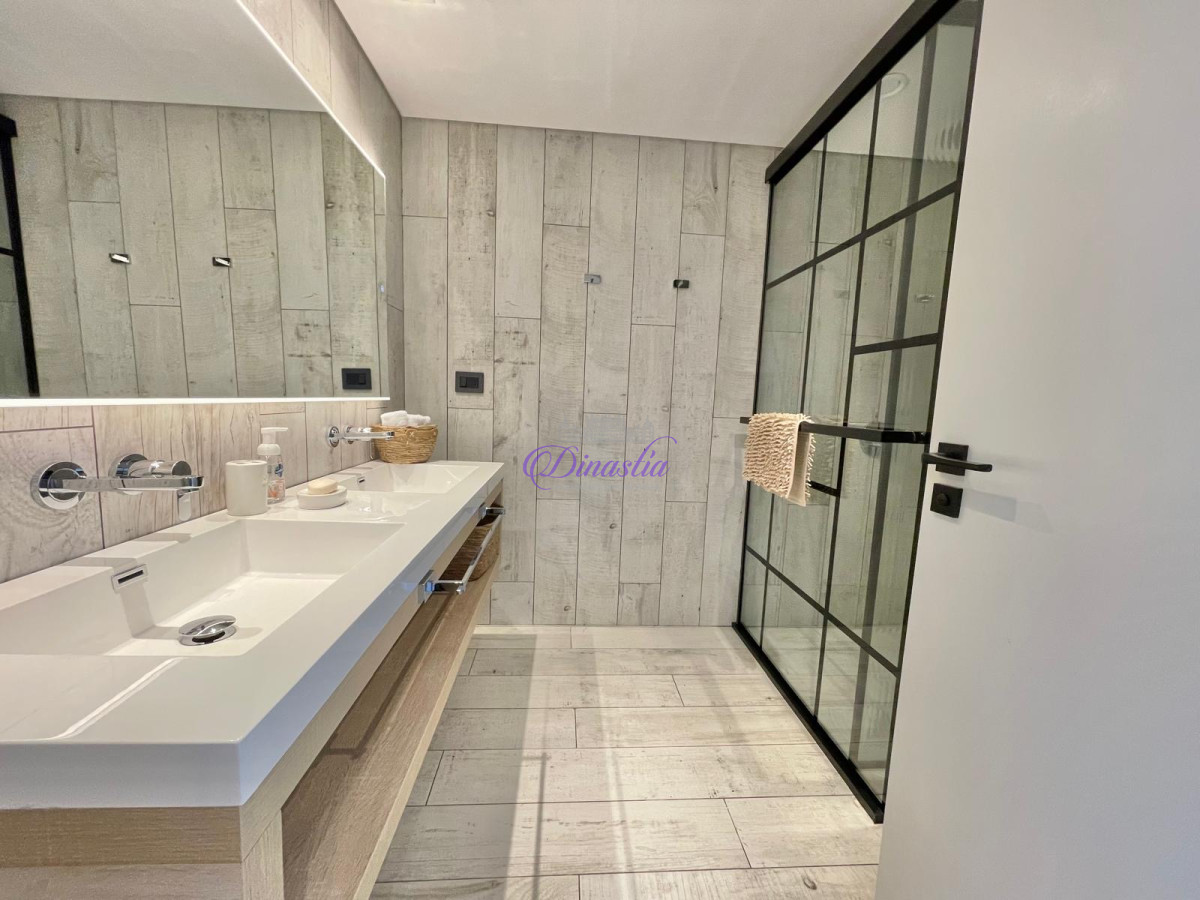 Apartamento ID.606 - SURFSIDE PUNTA DEL ESTE VENTA DE APARTAMENTO DE 1 DORMITORIO PLAYA BRAVA