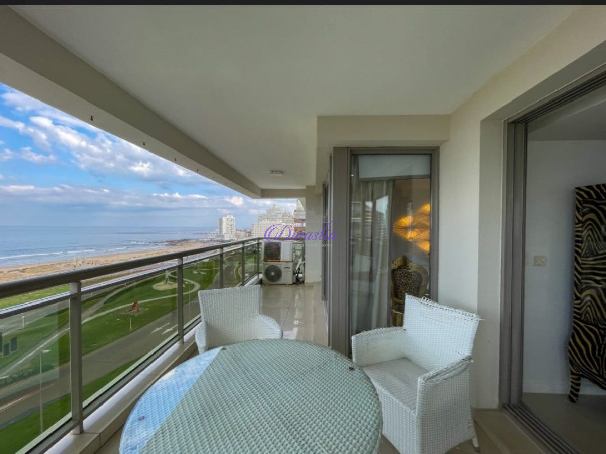 Apartamento ID.496 - Apartamento de 3 dormitorios y dependencia frente al mar en Brava