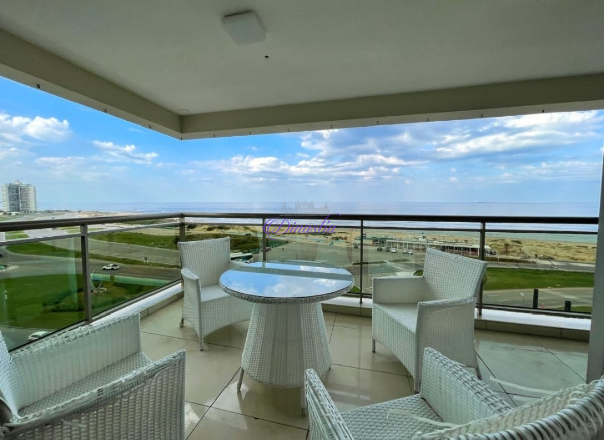 Apartamento ID.496 - Apartamento de 3 dormitorios y dependencia frente al mar en Brava