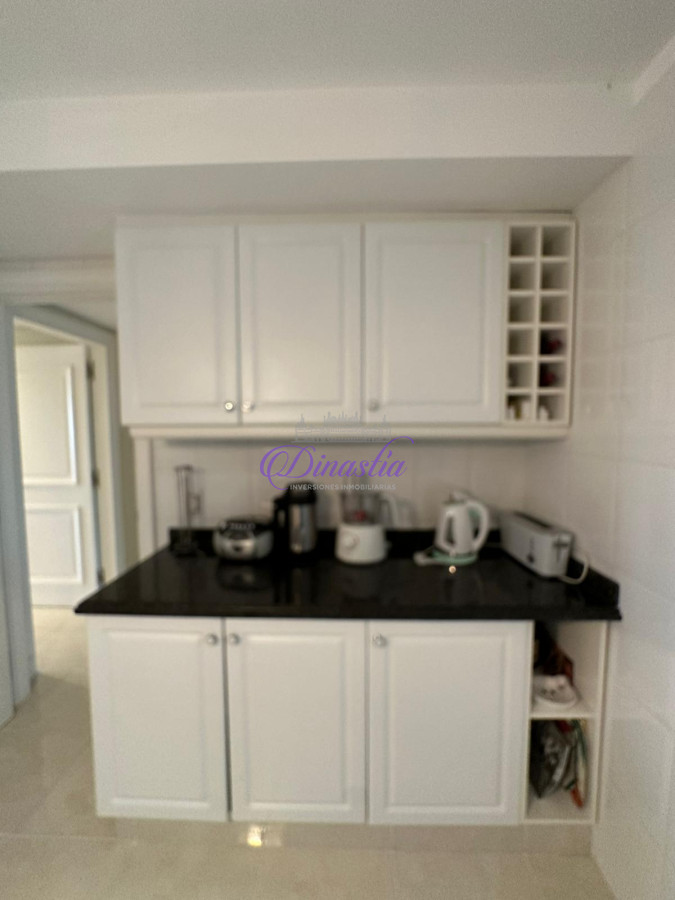 Apartamento ID.546 - VENTA FRENTE AL MAR PARADA 16  TORRE DE CATEGORIA !!!!