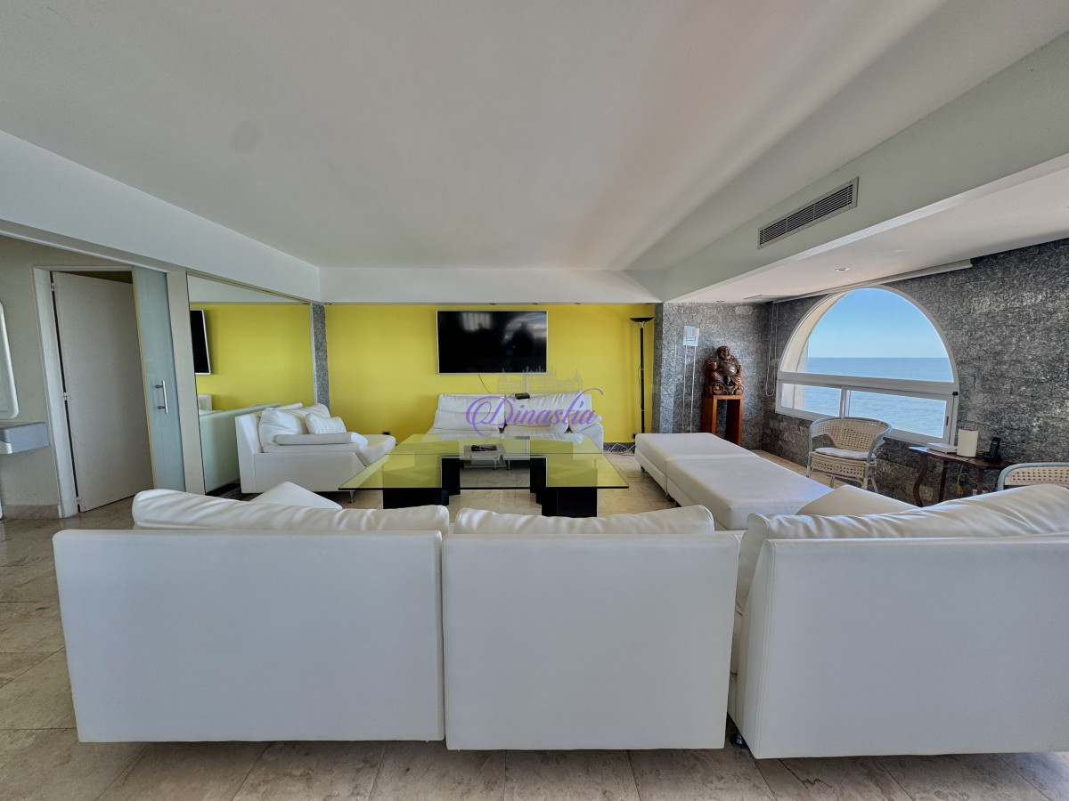 Apartamento ID.523 - VENTA APARTAMENTO EN PENÍNSULA DE 3 DORMITORIOS