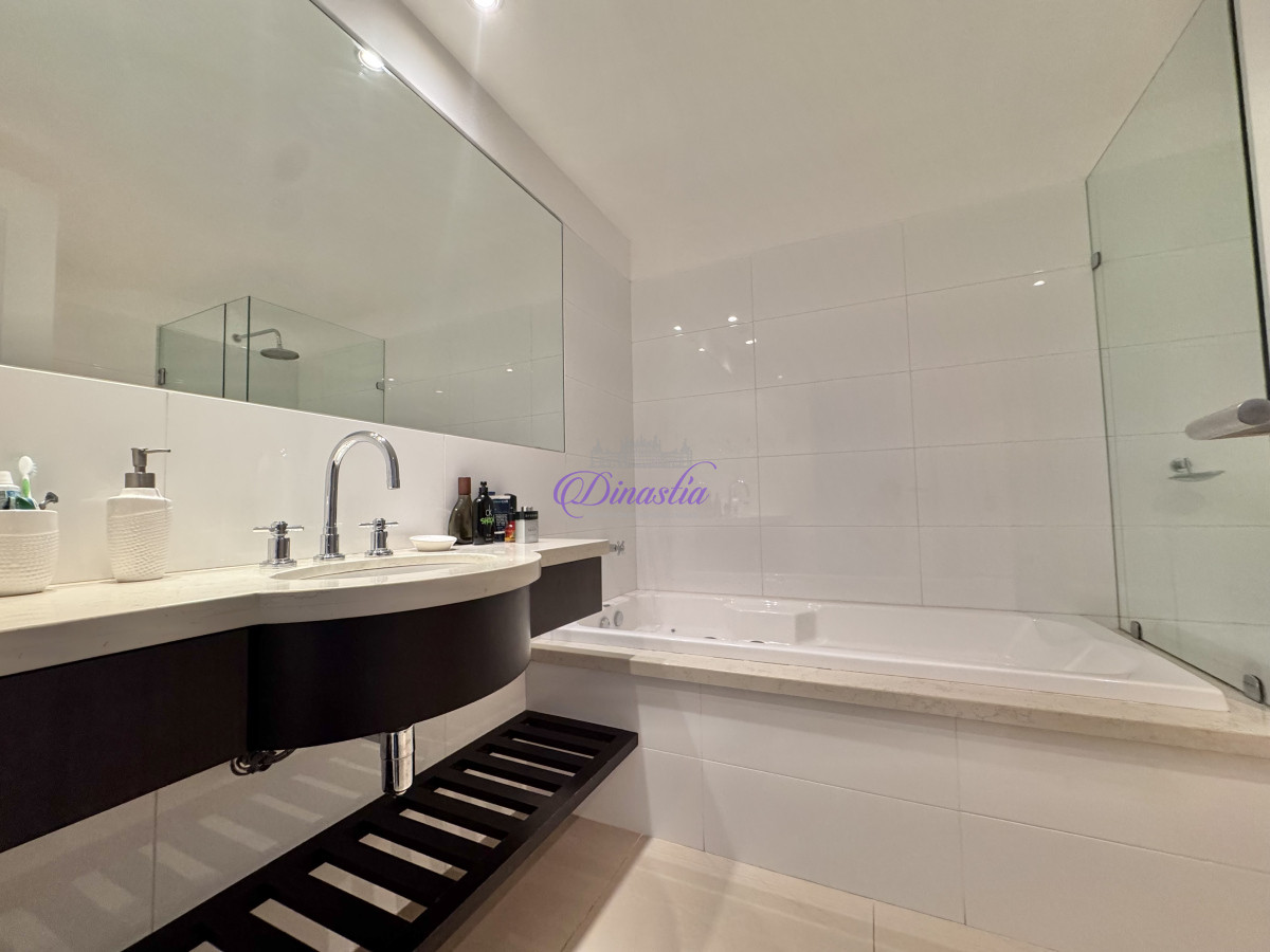 Apartamento ID.621 -  VENTA DE APARTAMENTO DE 3 SUITES + DEPENDENCIA 