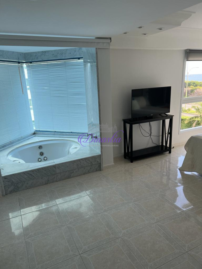 Apartamento ID.604 -  VENTA APARTAMENTO DE 3 SUITES + DEPENENDECIA PUNTA DEL ESTE