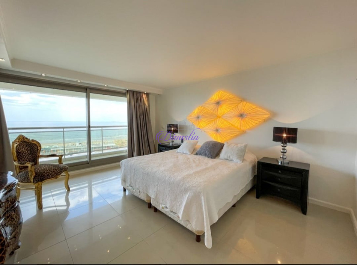 Apartamento ID.496 - Apartamento de 3 dormitorios y dependencia frente al mar en Brava