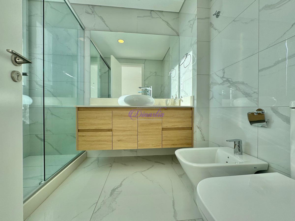 Apartamento ID.521 - PARAMOUNT TOWER PUNTA DEL ESTE VENTA Y ALQUILER DE 2 SUITES PUNTA DEL ESTE