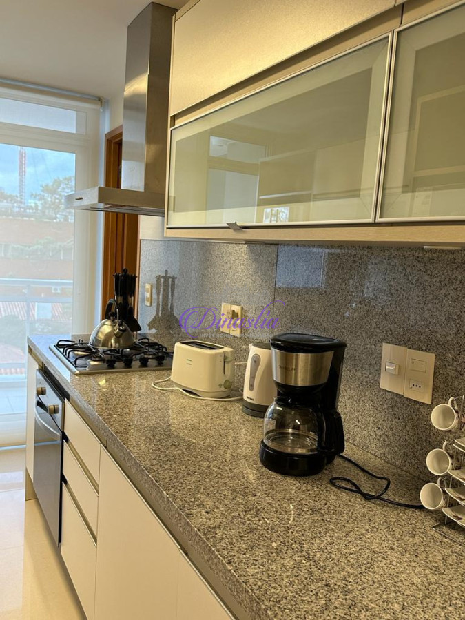 Apartamento ID.532 - VENTA DE APARTAMENTO DE 3 DORMITORIOS MÁS DEPENDENCIA