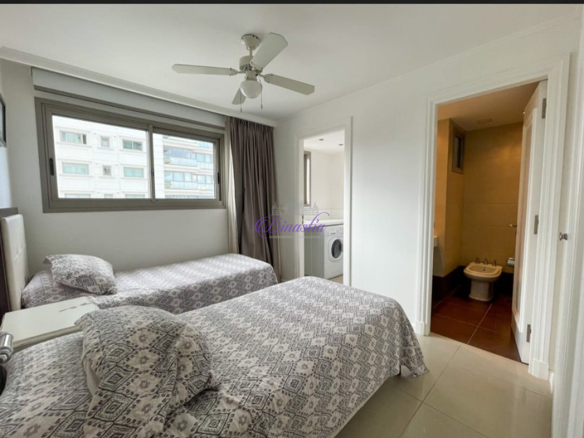 Apartamento ID.496 - Apartamento de 3 dormitorios y dependencia frente al mar en Brava