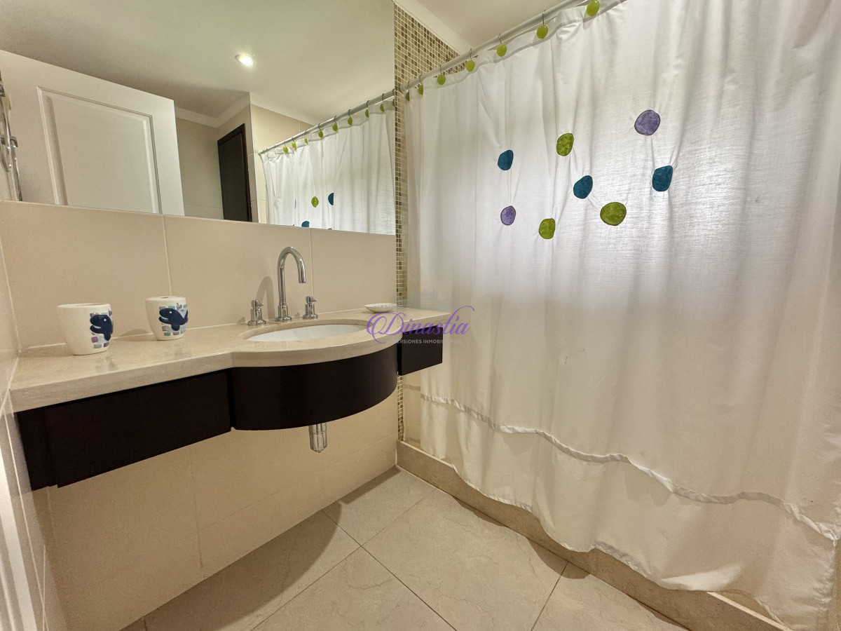 Apartamento ID.581 -  VENTA DE APARTAMENTO DE 3 SUITES + DEPENDENCIA 