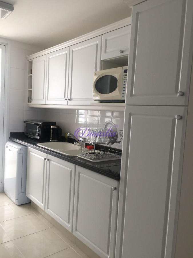 Apartamento ID.543 - VENTA DE APARTAMENTO 3 DORMITORIOS FRENTE AL MAR 