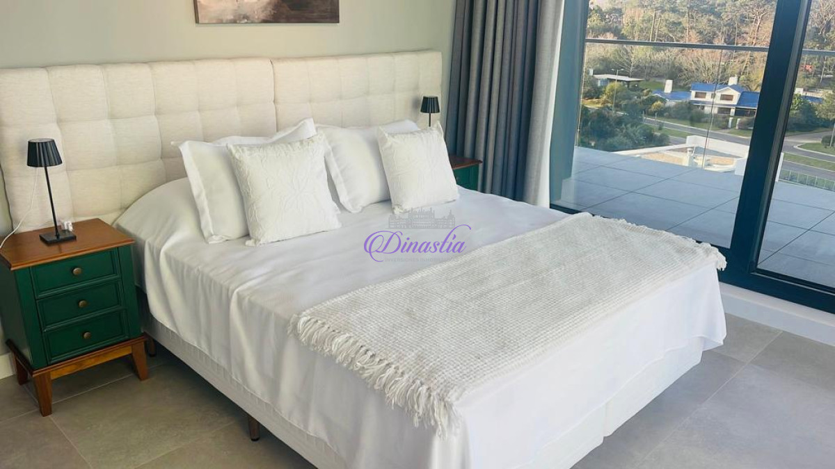Apartamento ID.509 - ALQUILER TEMPORARIO DE APARTAMENTO DE 3 DORMITORIOS EN EDIFICIO VENETIAN PUNTA DEL ESTE 