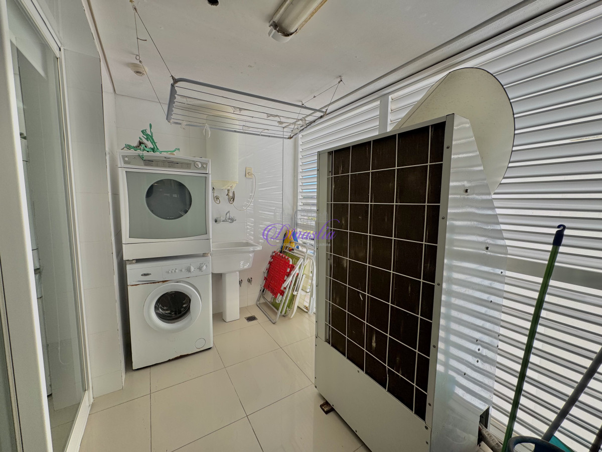 Apartamento ID.608 - VENTA Y ALQUILER DE 3 SUITES + DEPENDENCIA EN PLAYA  MANSA 