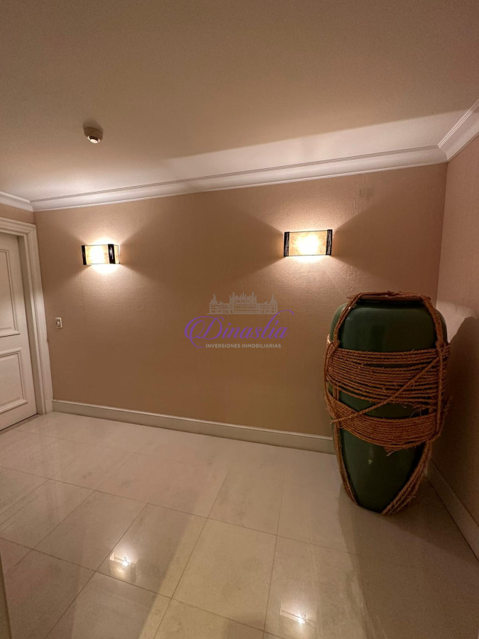 Apartamento ID.546 - VENTA FRENTE AL MAR PARADA 16  TORRE DE CATEGORIA !!!!