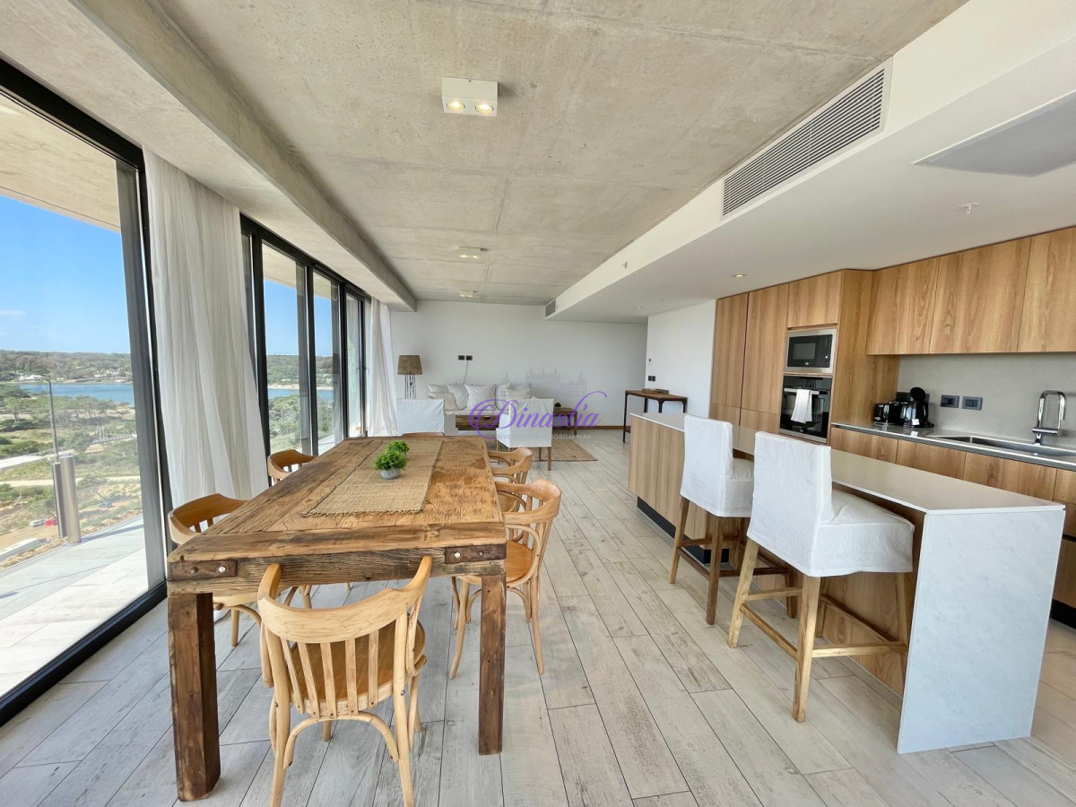 Apartamento ID.606 - SURFSIDE PUNTA DEL ESTE VENTA DE APARTAMENTO DE 1 DORMITORIO PLAYA BRAVA