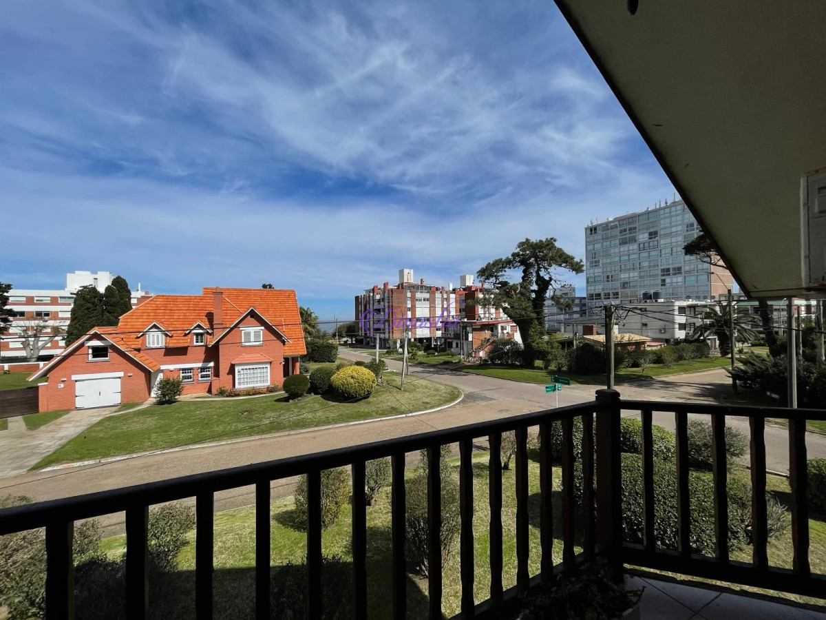 Casa ID.582 - VENTA DE ESPECTACULAR CASA EN ZONA MANSA 