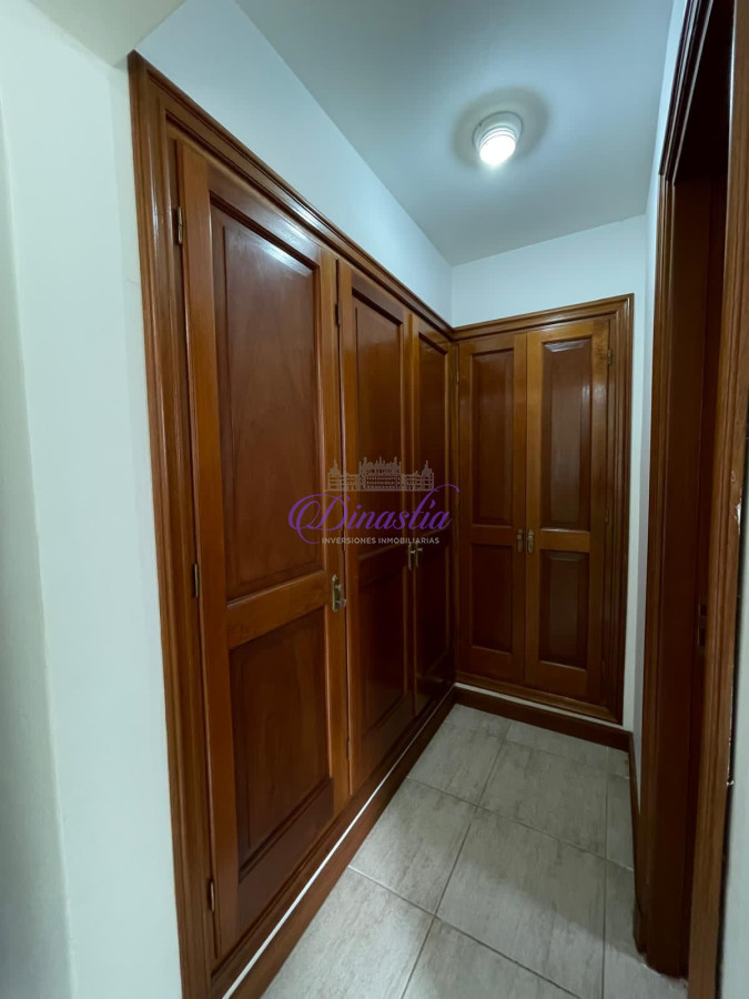 Casa ID.582 - VENTA DE ESPECTACULAR CASA EN ZONA MANSA 