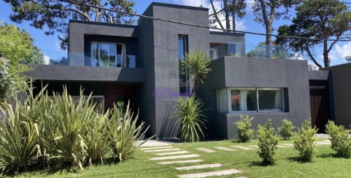 Casa ID.609 - VENTA DE CASA MODERNA EN MANSA PUNTA DEL ESTE