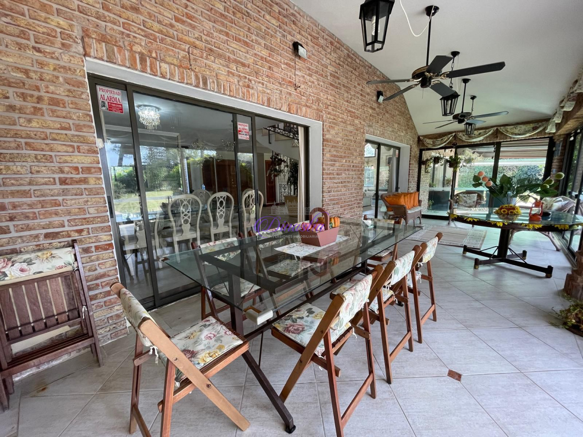 Casa ID.582 - VENTA DE ESPECTACULAR CASA EN ZONA MANSA 