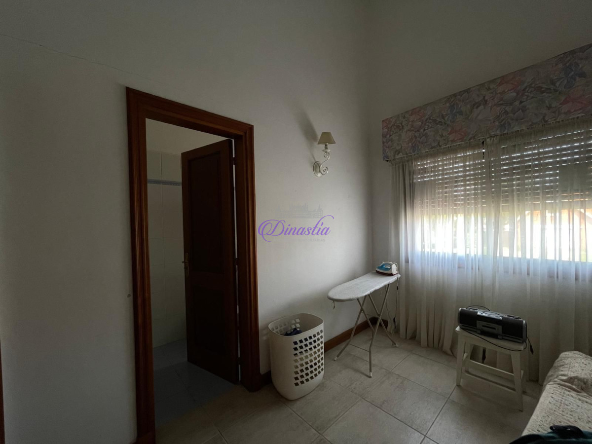 Casa ID.582 - VENTA DE ESPECTACULAR CASA EN ZONA MANSA 