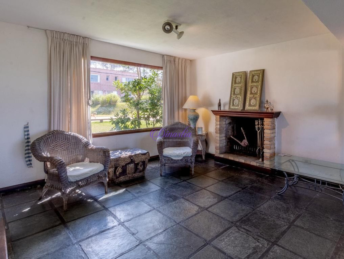 Casa ID.508 - Venta y Alquiler de casa de 5 dormitorios Montoya la Barra