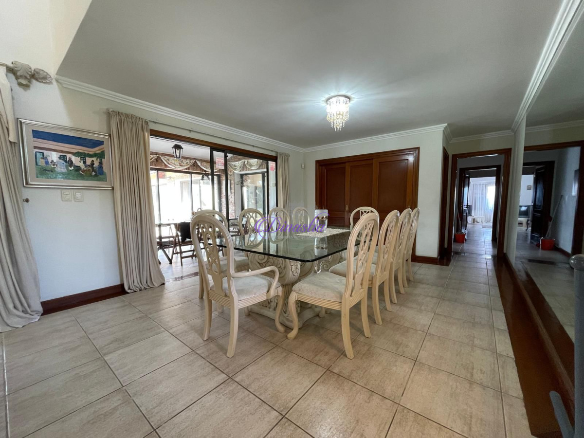 Casa ID.582 - VENTA DE ESPECTACULAR CASA EN ZONA MANSA 