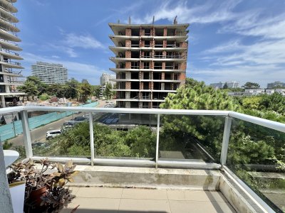 BRAVA PUNTA DEL ESTE APARTAMENTO EN VENTA DE 1 DORMITORIO 