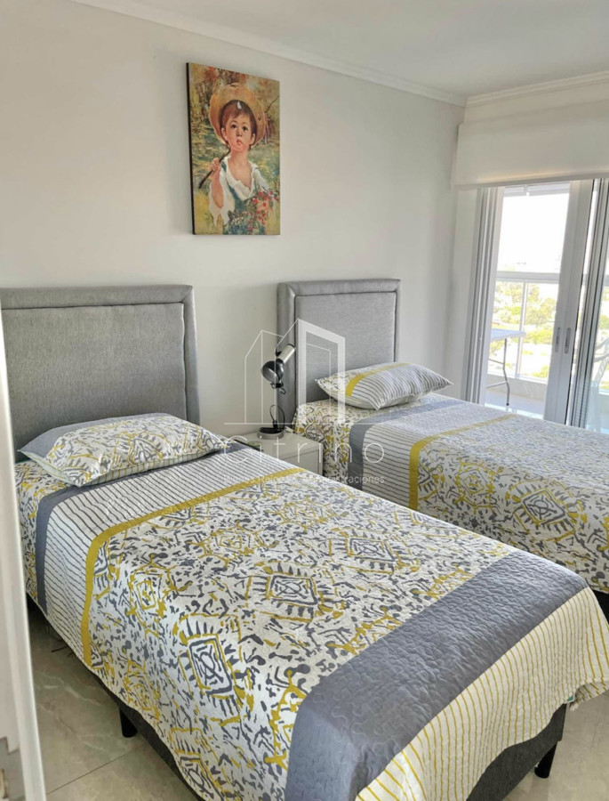 Apartamento ID.1228 - ALQUILER TEMPORARIO EN MIAMI BOULEVARD DE 2 DORMITORIOS EN MANSA 