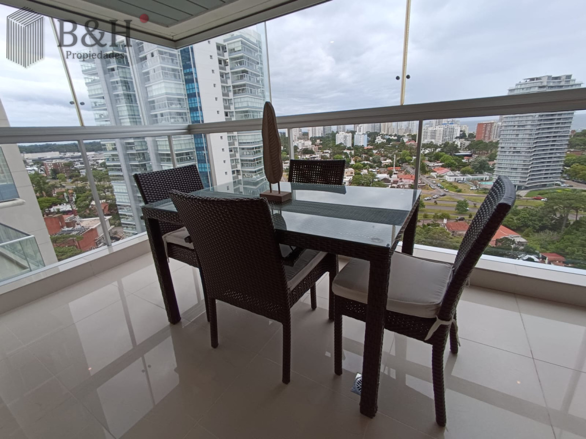 Apartamento ID.2572 - ALQUILER ANUAL DE APARTAMENTO DE 2 DORMITORIOS EN MANSA PUNTA DEL ESTE