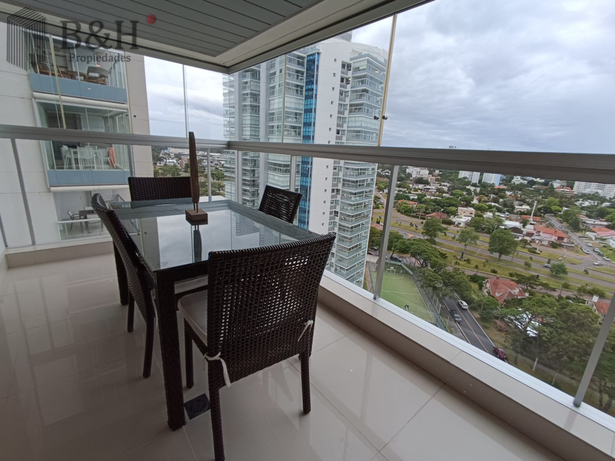 Apartamento ID.2572 - ALQUILER ANUAL DE APARTAMENTO DE 2 DORMITORIOS EN MANSA PUNTA DEL ESTE