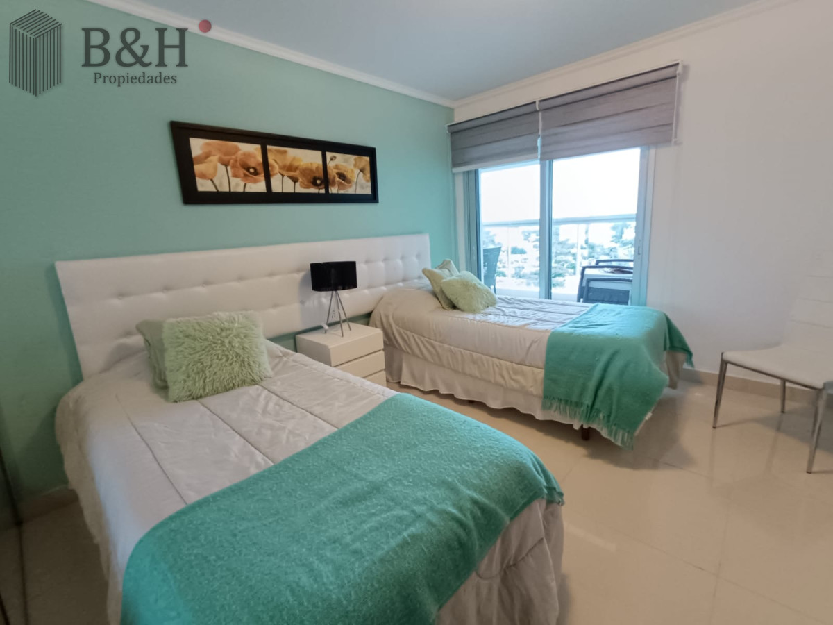Apartamento ID.2572 - ALQUILER ANUAL DE APARTAMENTO DE 2 DORMITORIOS EN MANSA PUNTA DEL ESTE