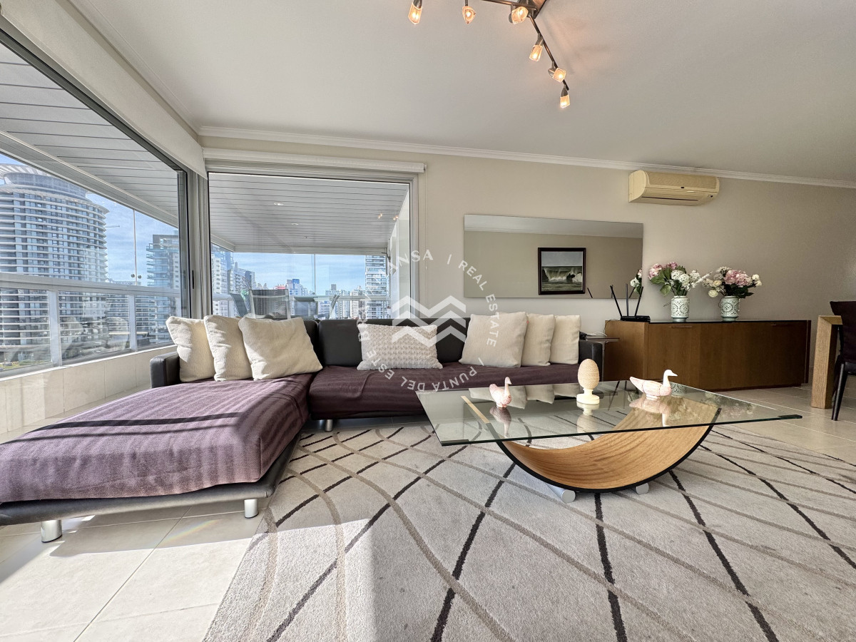 Apartamento ID.341 - VENTA DE APARTAMENTO DE 3 DORMITORIOS EN EDIFICIO ART BOULEVARD PUNTA DEL ESTE 