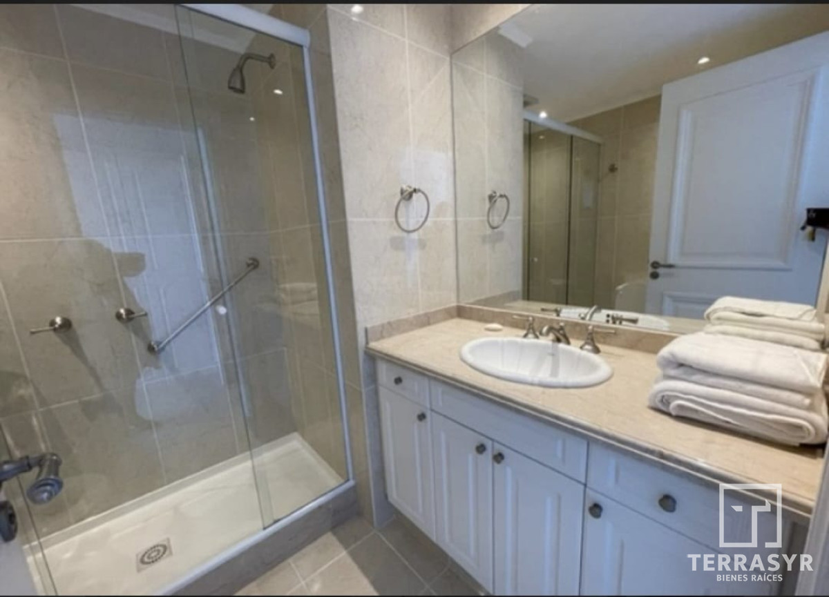 Apartamento ID.290 - VENTA DE APARTAMENTO DE 3 SUITES Y DEPENDENCIA EN EDIFICIO LE JARDIN EN MANSA PUNTA DEL ESTE 