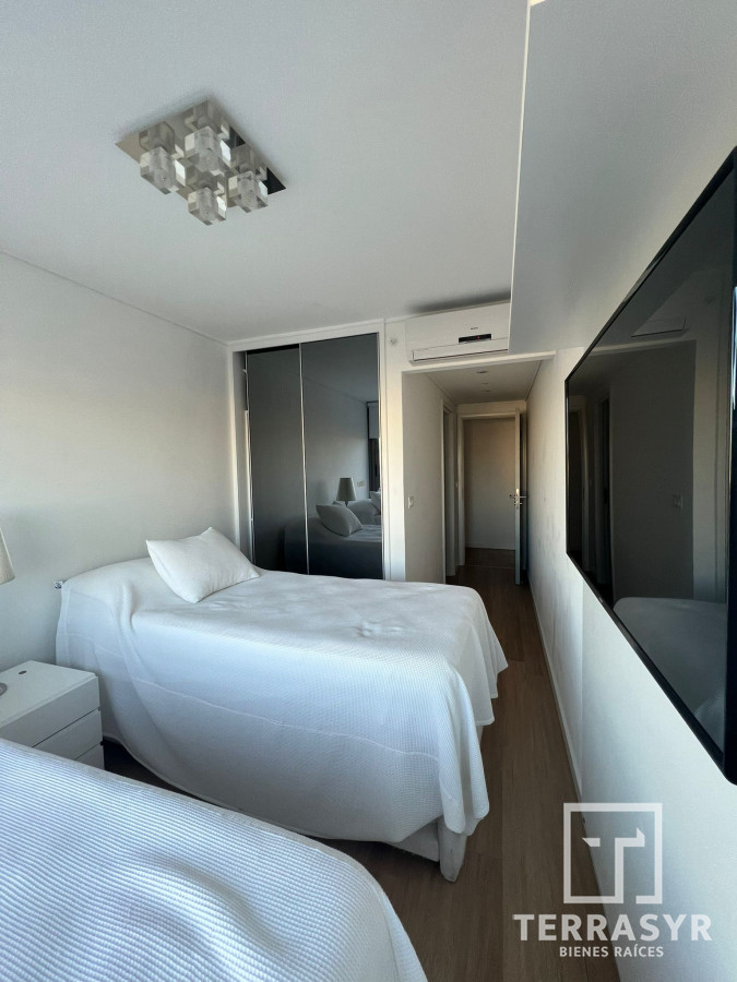 Apartamento ID.227 - VENTA DE APARTAMENTO DE 3 SUITES EN ALEXANDER BOULEVARD PUNTA DEL ESTE