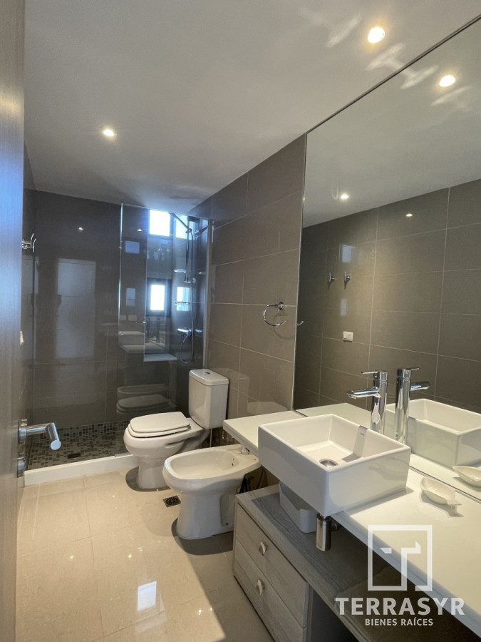 Apartamento ID.291 - VENTA DE APARTAMENTO DE 3 DORMITORIOS EN EDIFICIO ONIX PUNTA DEL ESTE 