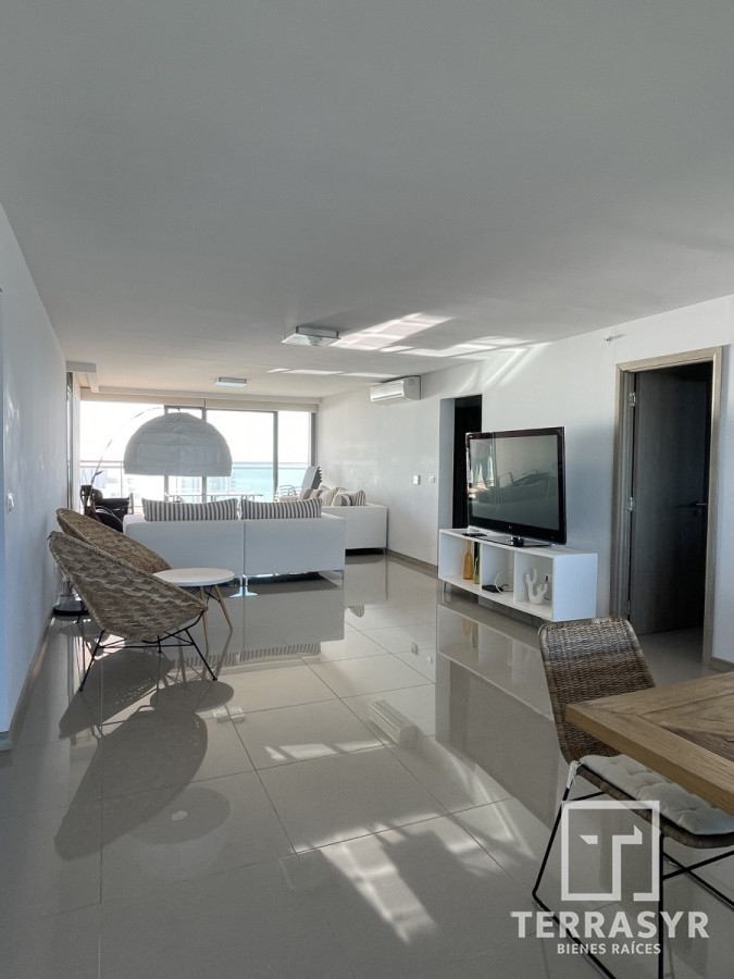 Apartamento ID.291 - VENTA DE APARTAMENTO DE 3 DORMITORIOS EN EDIFICIO ONIX PUNTA DEL ESTE 