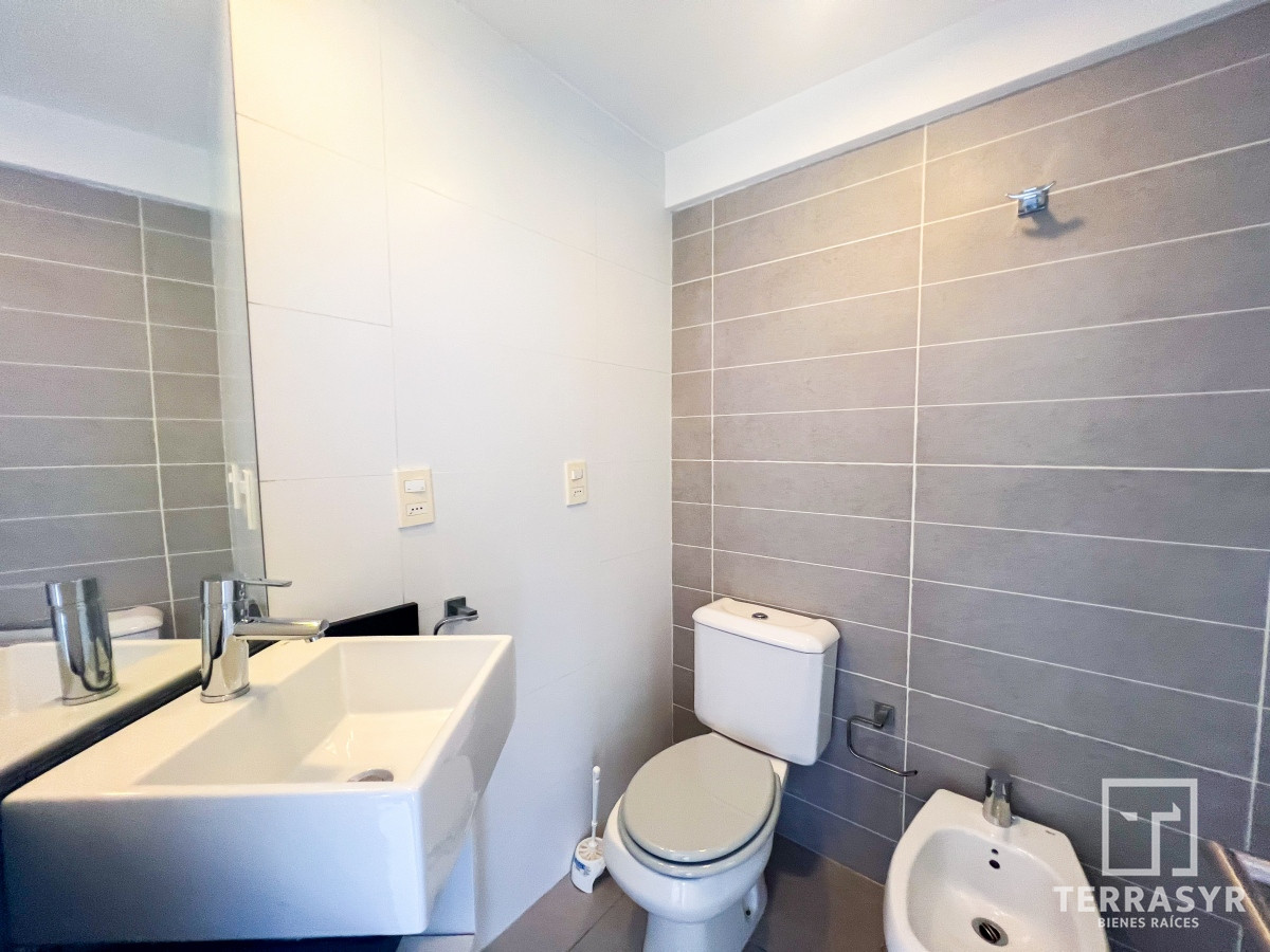 Apartamento ID.521 - VENTA DE APARTAMENTO DE 1 DORMITORIO EN PENINSULA PUNTA DEL ESTE 
