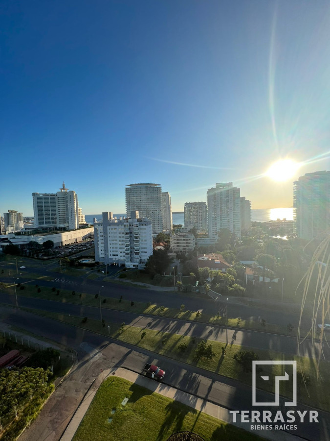 Apartamento ID.227 - VENTA DE APARTAMENTO DE 3 SUITES EN ALEXANDER BOULEVARD PUNTA DEL ESTE