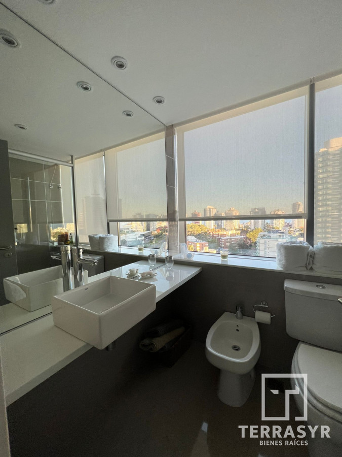Apartamento ID.227 - VENTA DE APARTAMENTO DE 3 SUITES EN ALEXANDER BOULEVARD PUNTA DEL ESTE