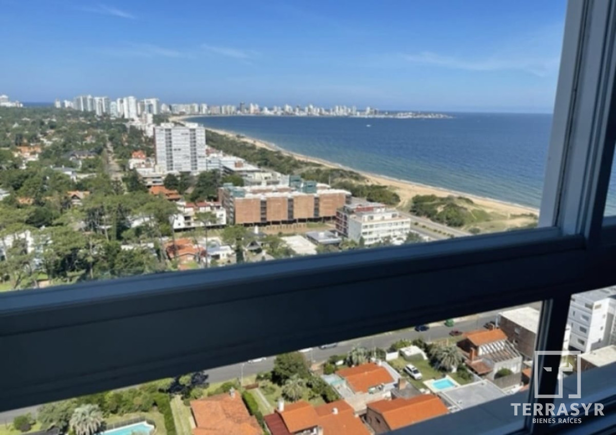 Apartamento ID.290 - VENTA DE APARTAMENTO DE 3 SUITES Y DEPENDENCIA EN EDIFICIO LE JARDIN EN MANSA PUNTA DEL ESTE 