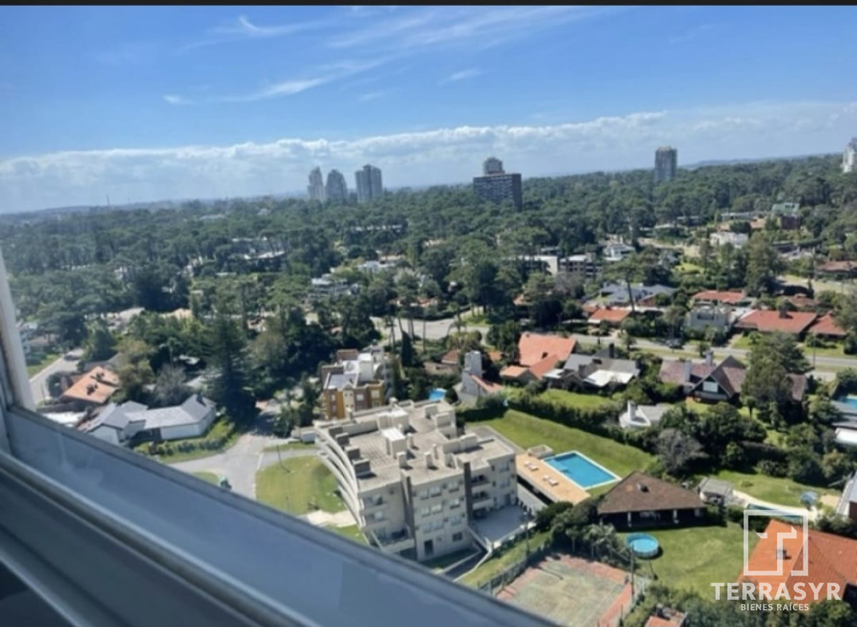 Apartamento ID.290 - VENTA DE APARTAMENTO DE 3 SUITES Y DEPENDENCIA EN EDIFICIO LE JARDIN EN MANSA PUNTA DEL ESTE 