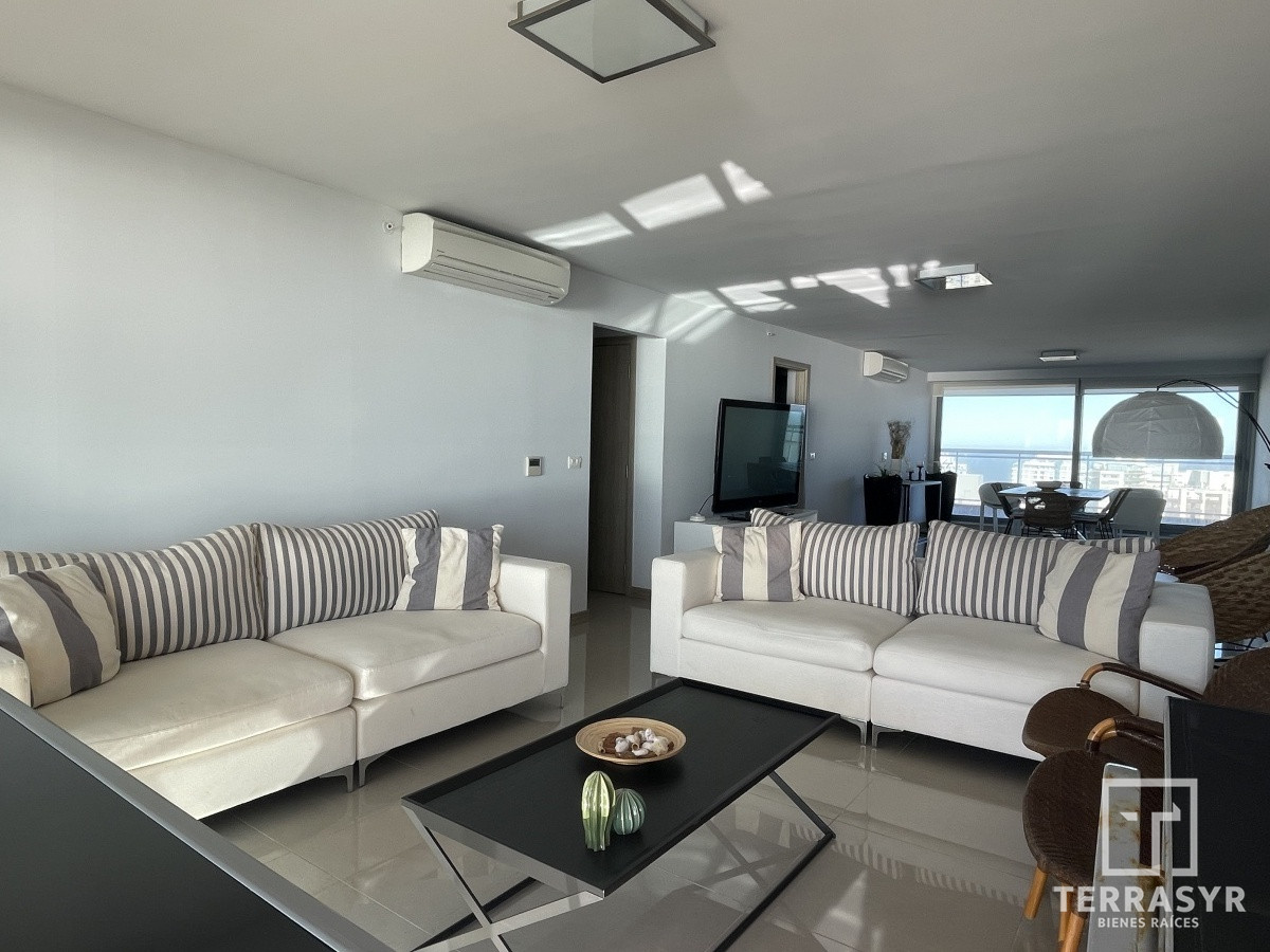 Apartamento ID.291 - VENTA DE APARTAMENTO DE 3 DORMITORIOS EN EDIFICIO ONIX PUNTA DEL ESTE 