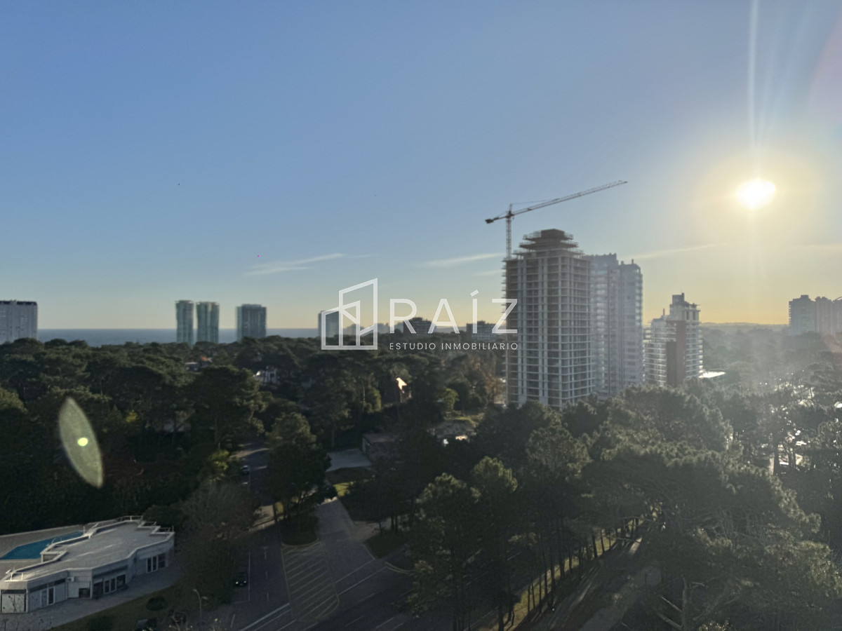 Apartamento ID.10909 - VENTA DE APARTAMENTO DE 1 DORMITORIO EN EDIFICIO SEA GARDEN PUNTA DEL ESTE 