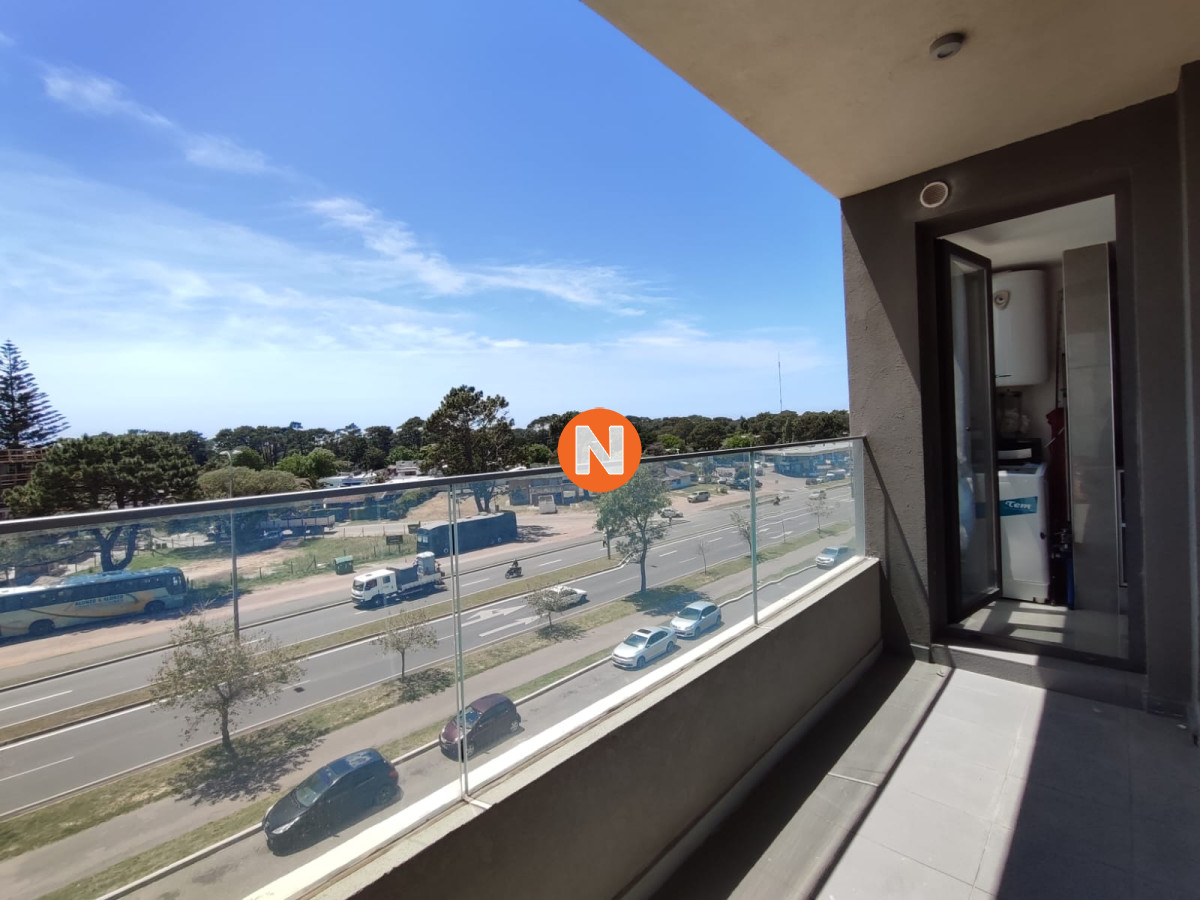 Apartamento Ref.222576 - VENTA DE APARTAMENTO DE 2 DORMITORIOS EN EDIFICIO GAUDI PUNTA DEL ESTE 